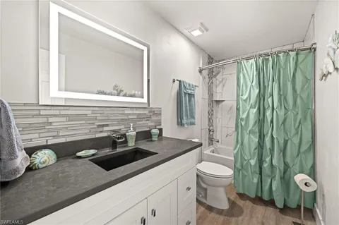 $259,900 | 11921 Seabreeze Cove Lane, Unit 210, Fort Myers, FL 33908