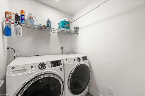 $259,900 | 11921 Seabreeze Cove Lane, Unit 210, Fort Myers, FL 33908