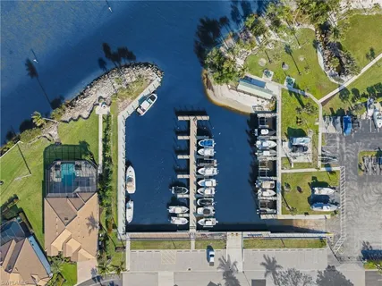 $259,900 | 11921 Seabreeze Cove Lane, Unit 210, Fort Myers, FL 33908