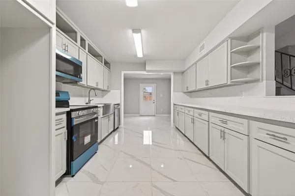 $3,195 | 7739 Antoine Drive, Houston, TX 77088