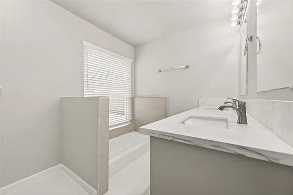 $3,195 | 7739 Antoine Drive, Houston, TX 77088