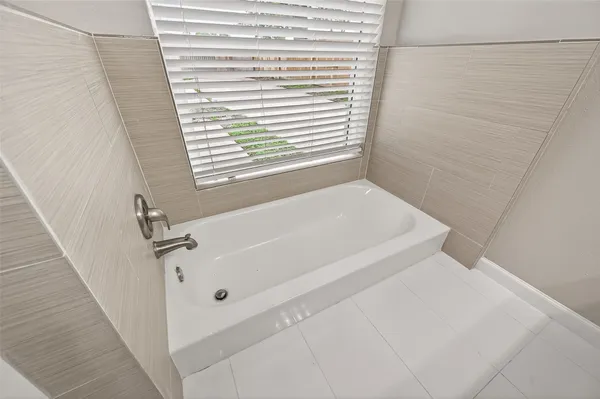 $3,195 | 7739 Antoine Drive, Houston, TX 77088