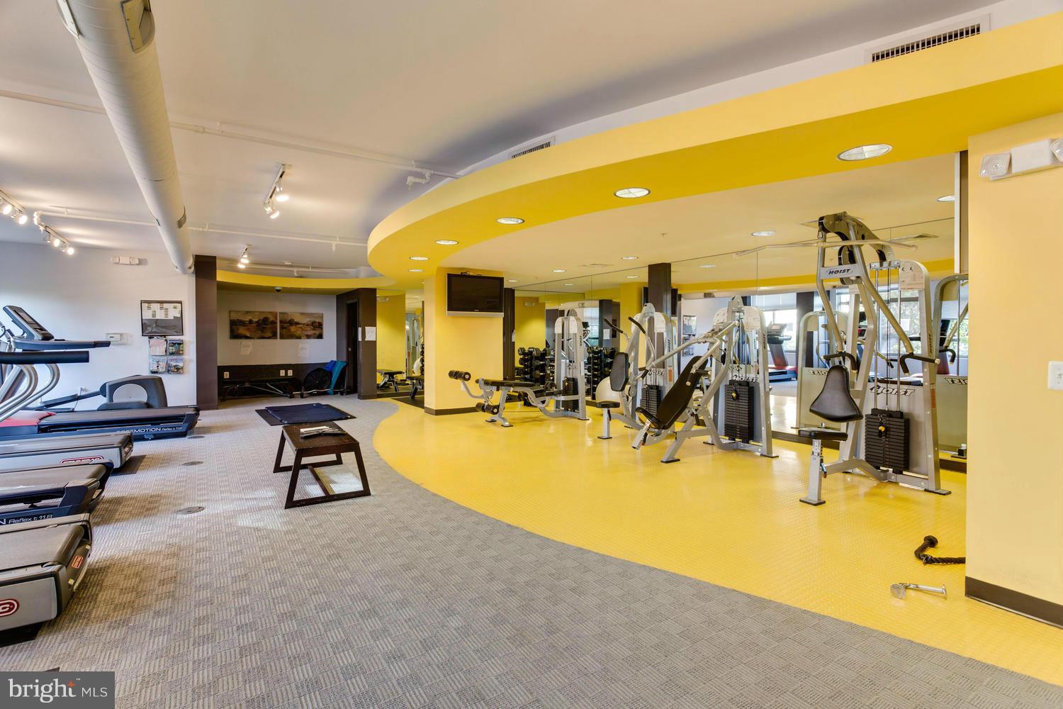 3650 South Glebe Road, Unit 462 Arlington, VA 22202 - Photo 26 of 29 Exterior (General)