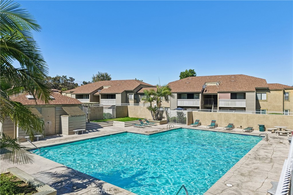 69 Town And Country Road Phillips Ranch, CA 91766 - Photo 41 of 43