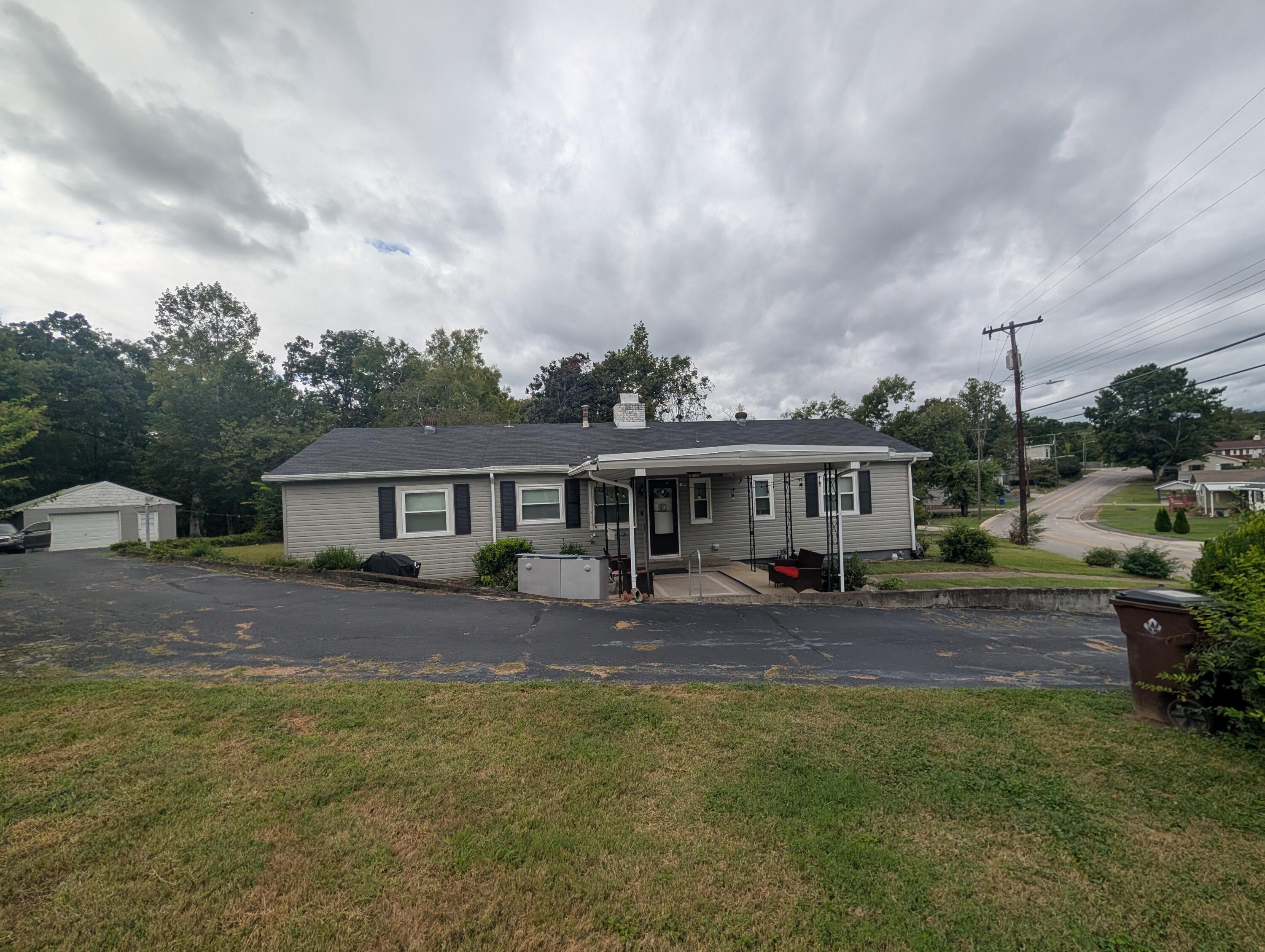 341 Vermont Avenue Oak Ridge, TN 37830 - Photo 74 of 79 PXL_20260924_183059610.RAW-01