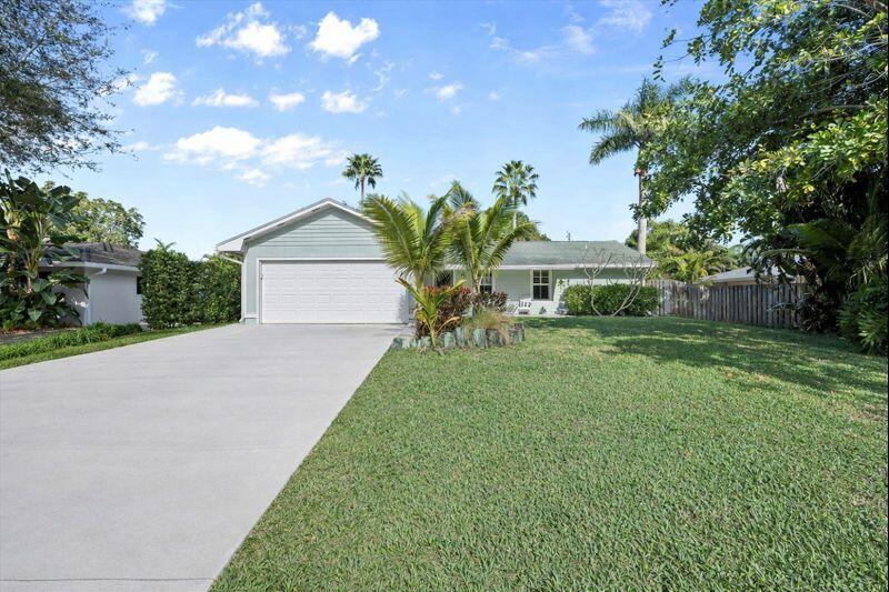 443 Beacon Street Tequesta, FL 33469 - Photo 3 of 31 443 Beacon Street