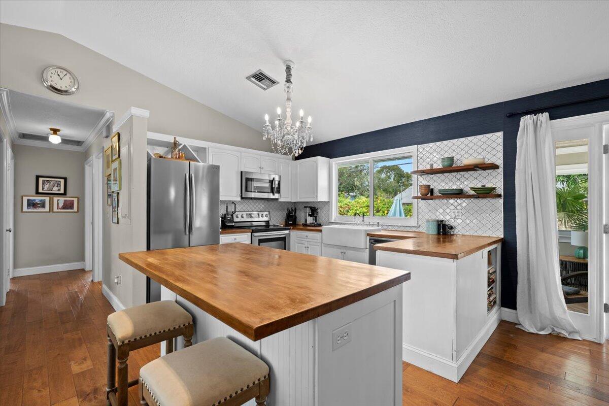 443 Beacon Street Tequesta, FL 33469 - Photo 7 of 31 443 Beacon Street
