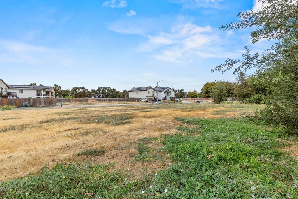 9675 Reed Street Knights Landing, CA 95776 - Photo 6 of 12