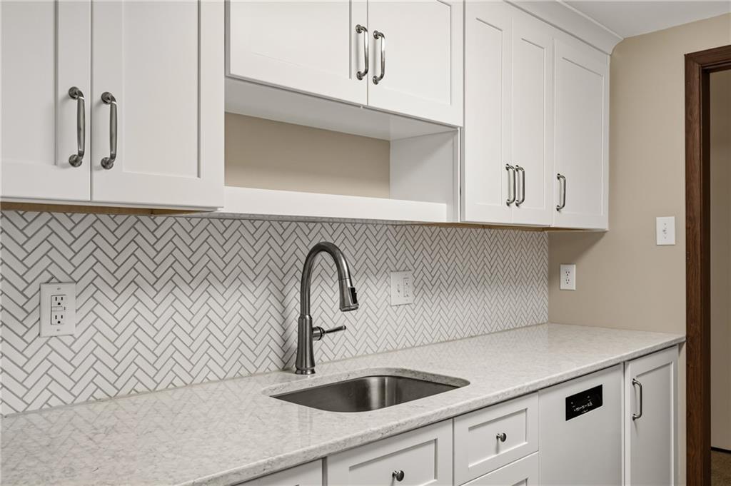 5600 Munhall Road, Unit 601 Pittsburgh, PA 15217 - Photo 7 of 32 Gallery Image 7