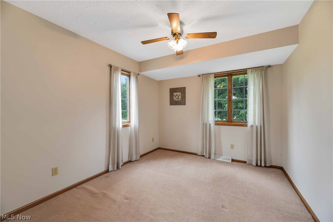 2915 Hamlin Road Medina, OH 44256 - Photo 21 of 35