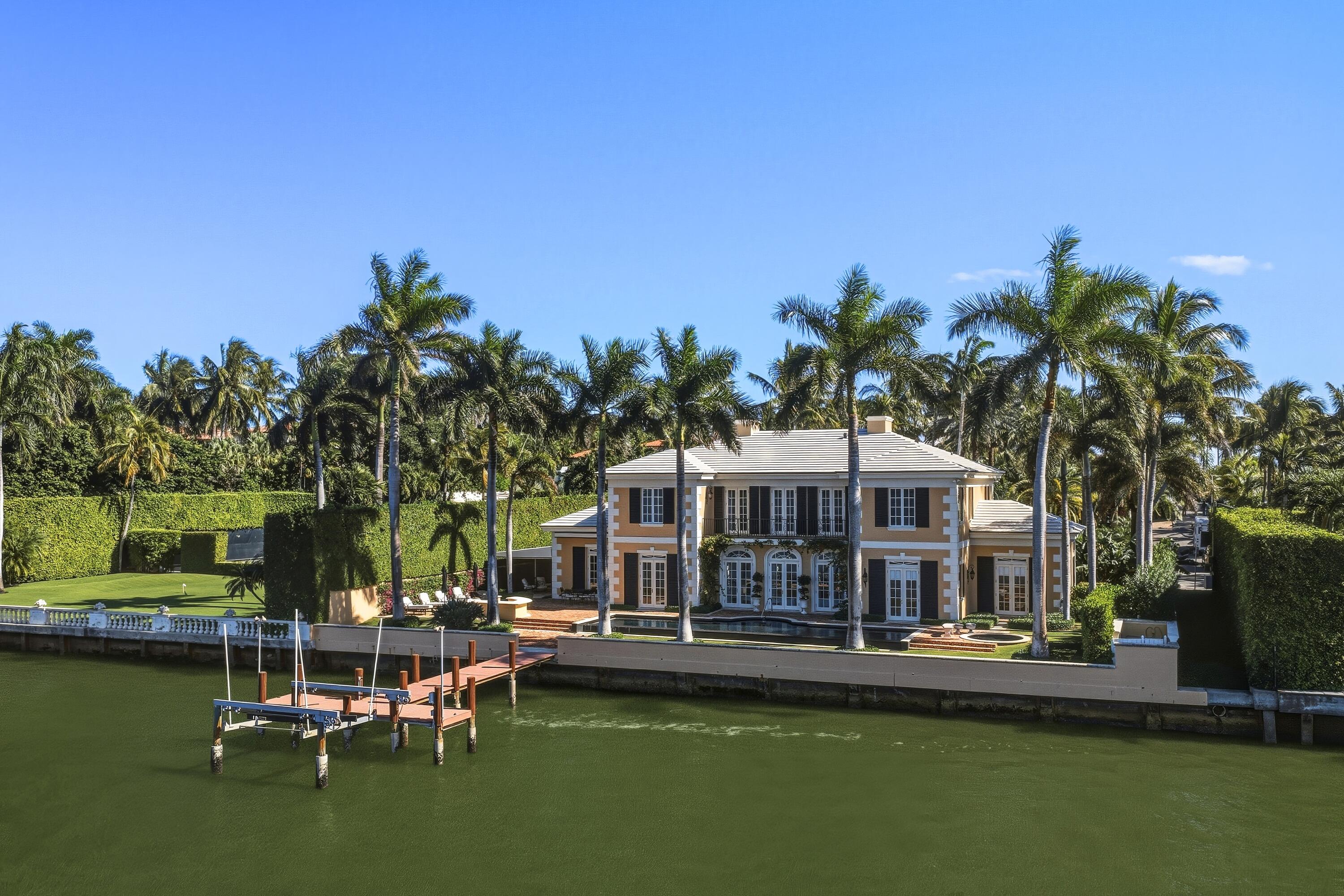 127 Ocean View Road Palm Beach, FL 33480 - Photo 55 of 97 DJI_20260116120119_0057_D_with_grass