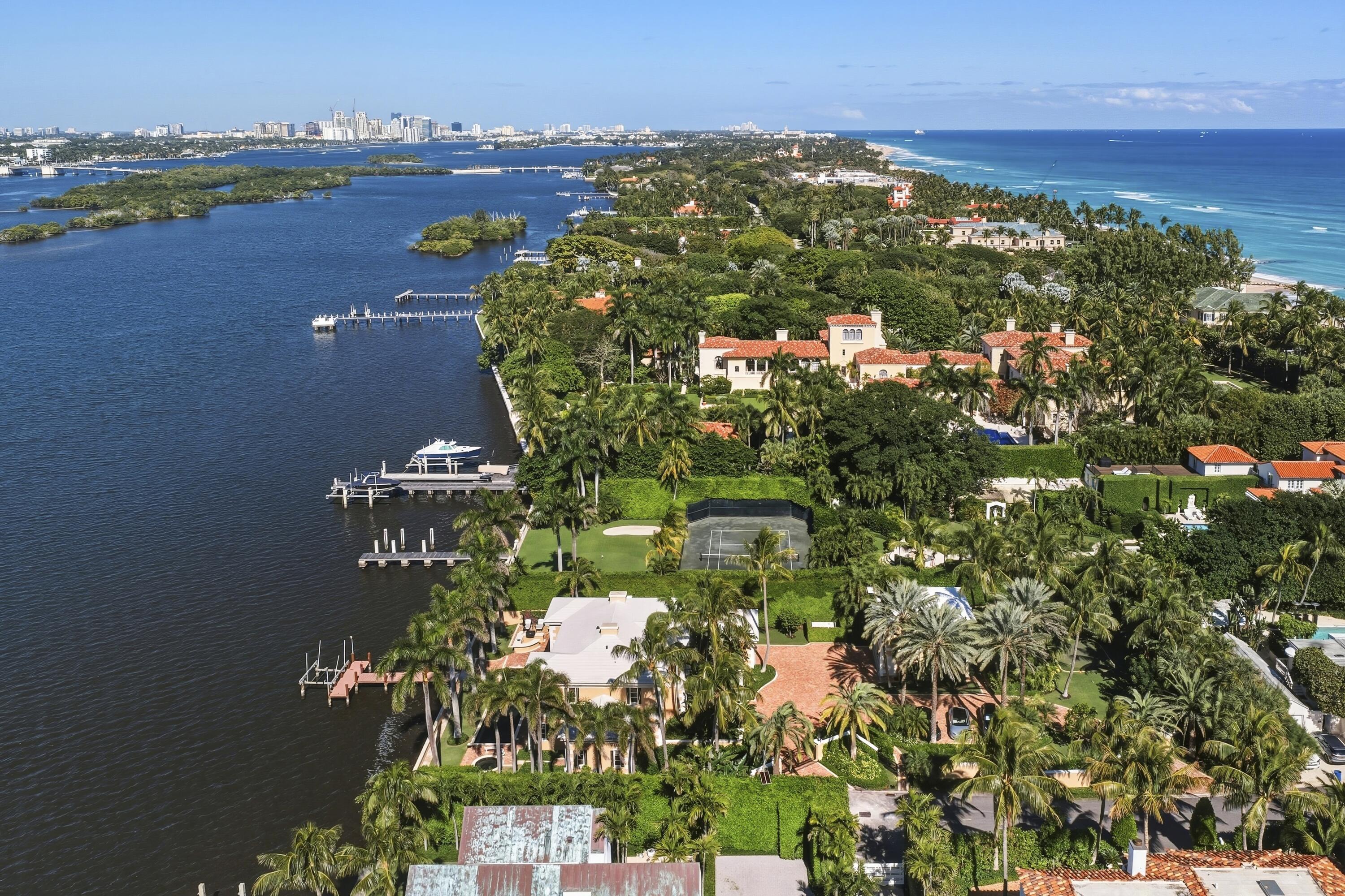 127 Ocean View Road Palm Beach, FL 33480 - Photo 60 of 97 DJI_20260116115743_0030_D_with_grass