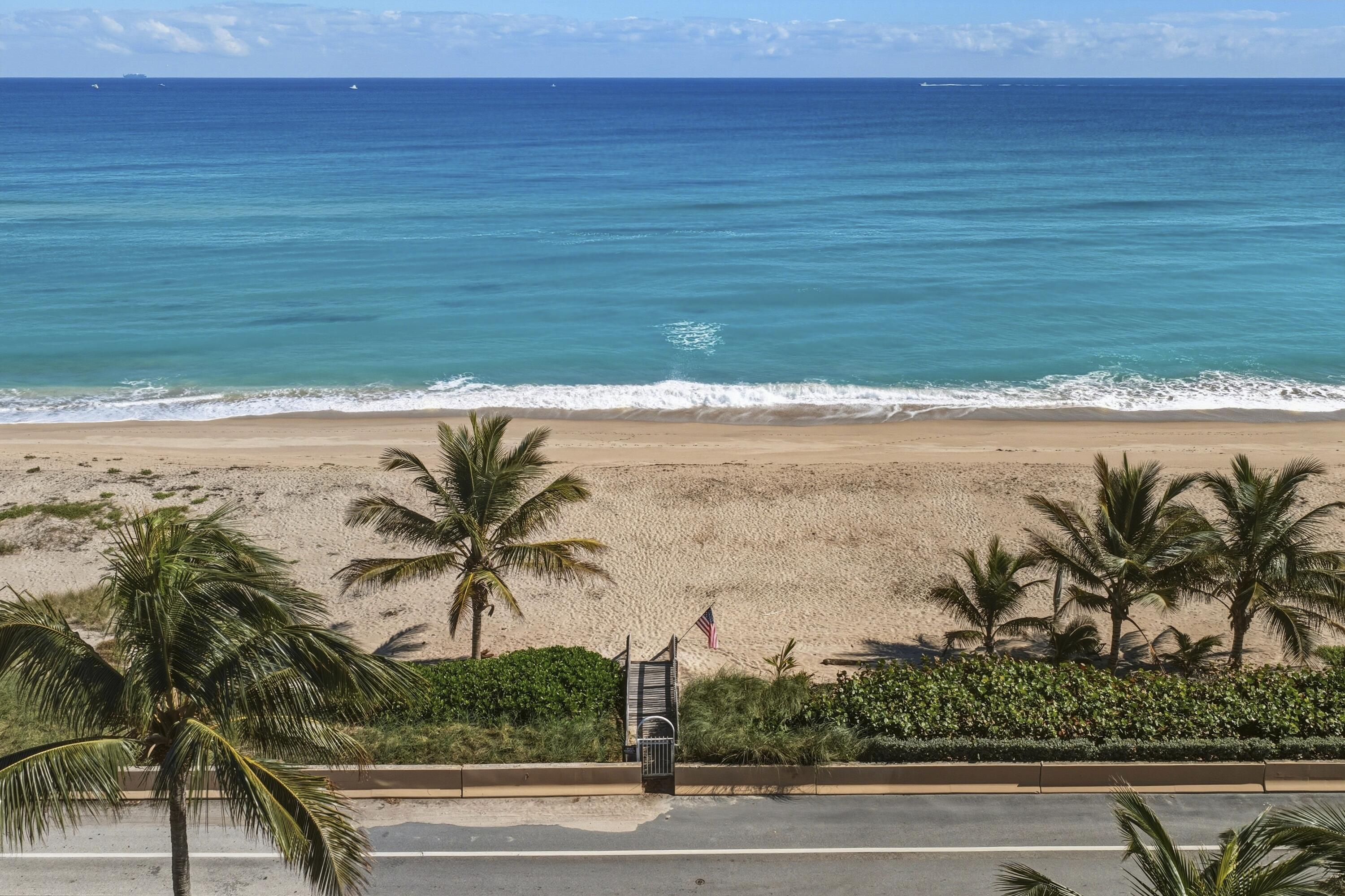 127 Ocean View Road Palm Beach, FL 33480 - Photo 72 of 97 DJI_20260116120352_0082_D_with_grass