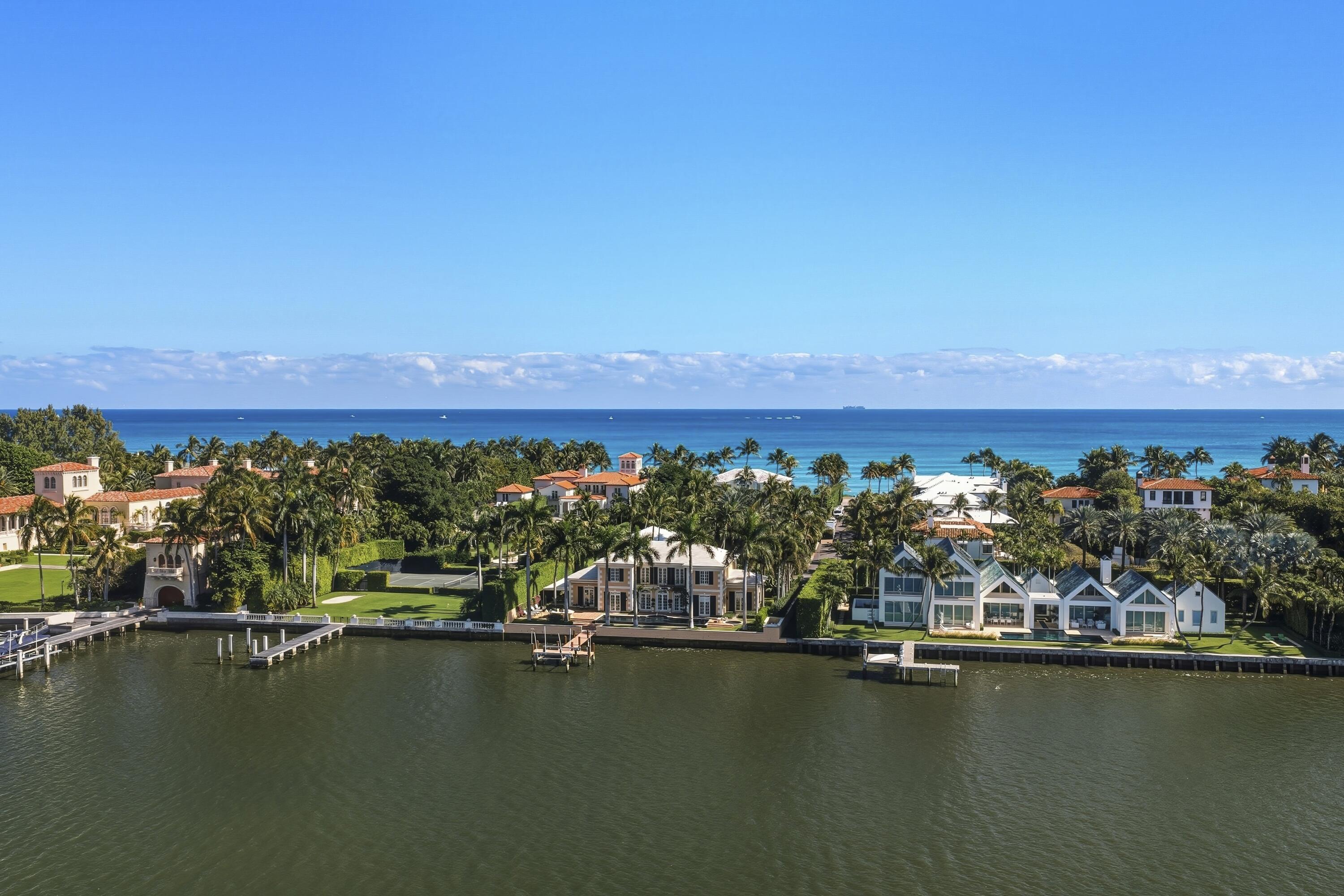 127 Ocean View Road Palm Beach, FL 33480 - Photo 94 of 97 DJI_20260116122108_0147_D_with_grass