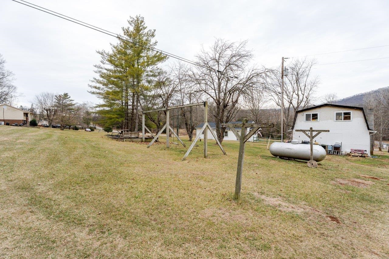 11918 Turleytown Road Broadway, VA 22815 - Photo 39 of 42 a view of a yard with a house