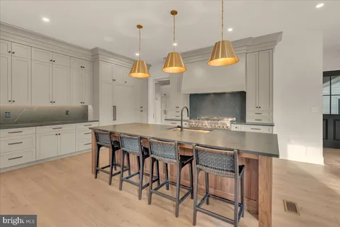 $2,595,000 | 385 Port Royal Avenue, Philadelphia, PA 19128