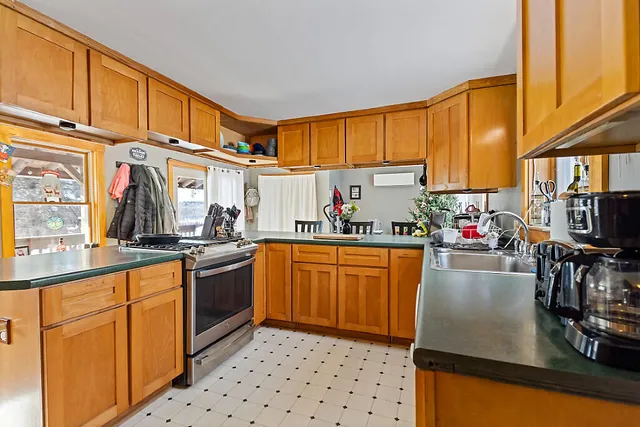 $289,900 | 137 Middle Road, Fairfield, ME 04937