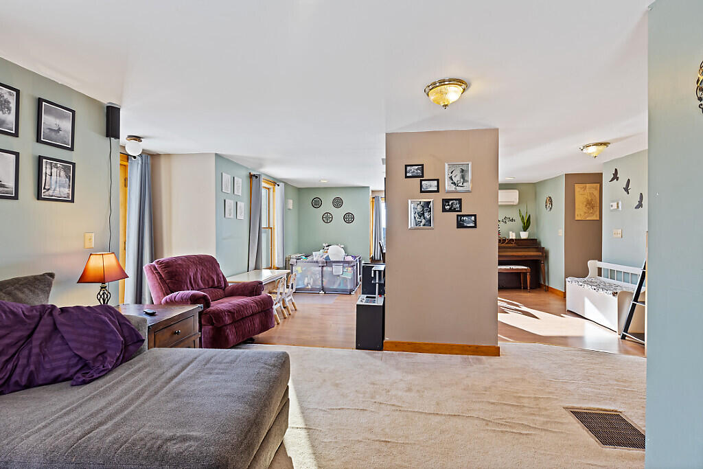 137 Middle Road Fairfield, ME 04937 - Photo 16 of 60 Living Room