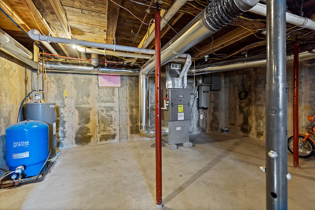 137 Middle Road Fairfield, ME 04937 - Photo 45 of 60 Basement