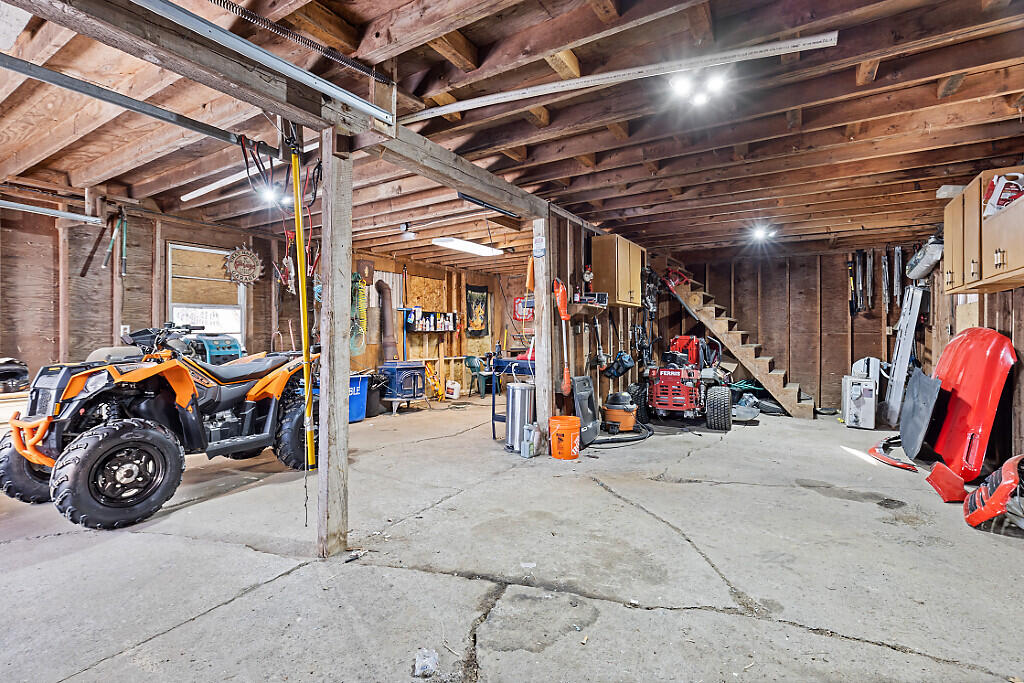 137 Middle Road Fairfield, ME 04937 - Photo 50 of 60 Garage