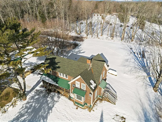 $289,900 | 137 Middle Road, Fairfield, ME 04937