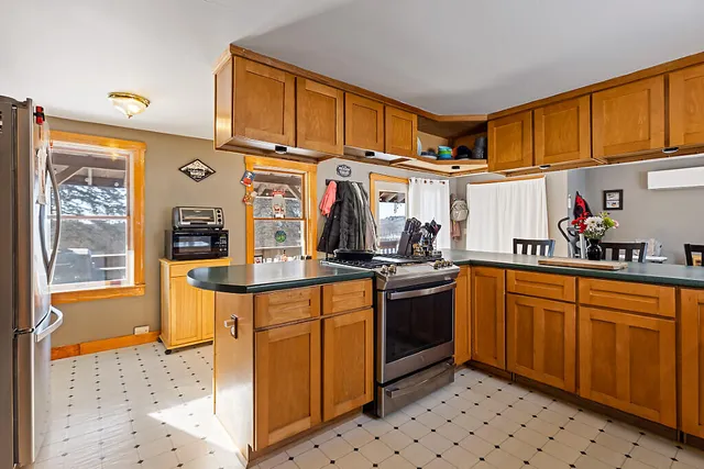 $289,900 | 137 Middle Road, Fairfield, ME 04937