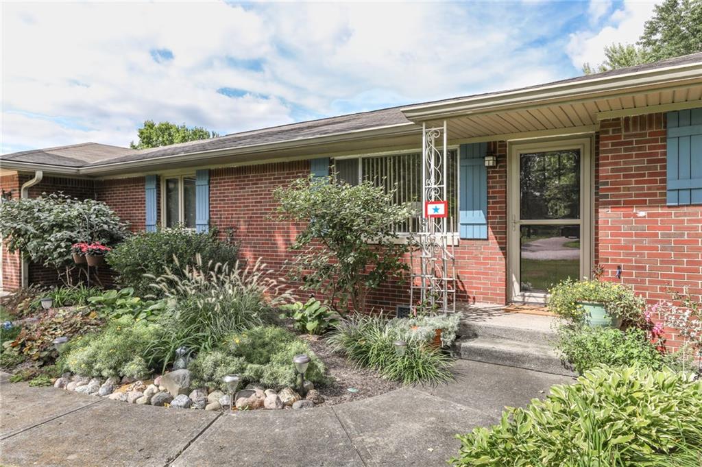 642 Fabyan Road Indianapolis, IN 46217 - Photo 5 of 35 Gallery Image 5