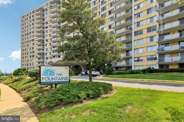 $1,750 | 301 North Beauregard Street, Unit 401, Alexandria, VA 22312