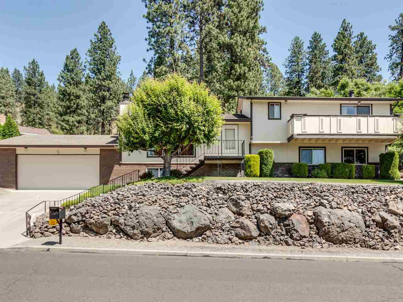 4318 West Arrowhead Road Spokane, WA 99208 - Photo 1 of 33 Gallery Image 1