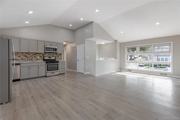 $3,350 | 579 Fire Island Avenue, Babylon, NY 11702