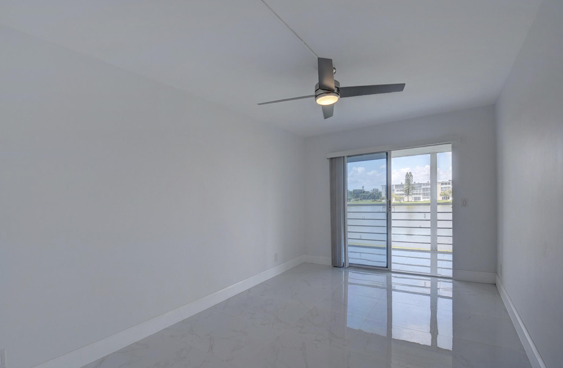 2099 Cornwall East Boca Raton, FL 33434 - Photo 21 of 38 21_dsc_2227_28_29_30_31