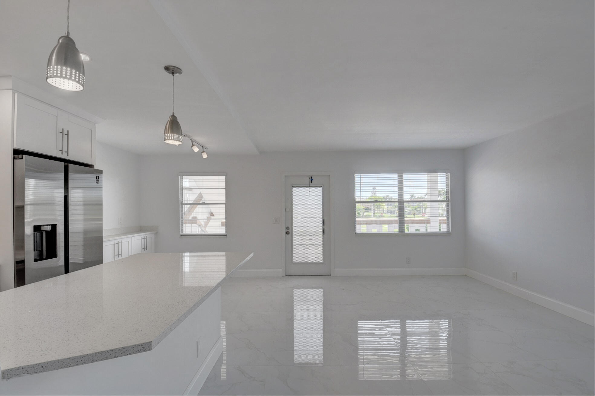 2099 Cornwall East Boca Raton, FL 33434 - Photo 8 of 38 09_dsc_2117_18_19_20_21