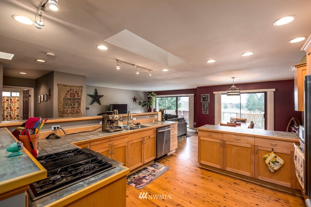 2181 Cattle Point Road Friday Harbor, WA 98250 - Photo 7 of 38 Gallery Image 7