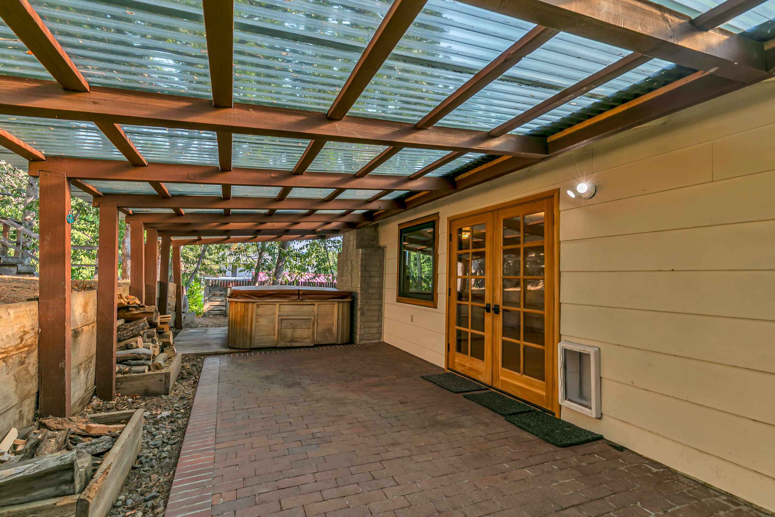 1015 Oneida Circle Ashland, OR 97520 - Photo 11 of 31 1015 Oneida Circle, Ashland, OR 97520