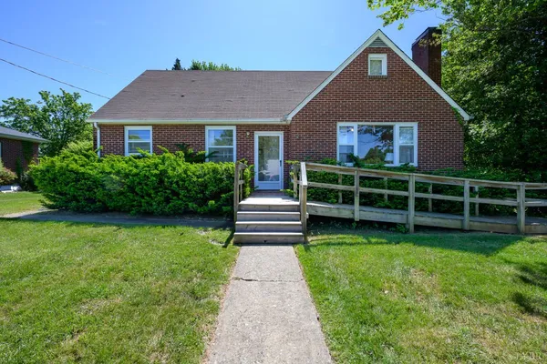 $199,900 | 129 Forbes Street, Madison Heights, VA 24572