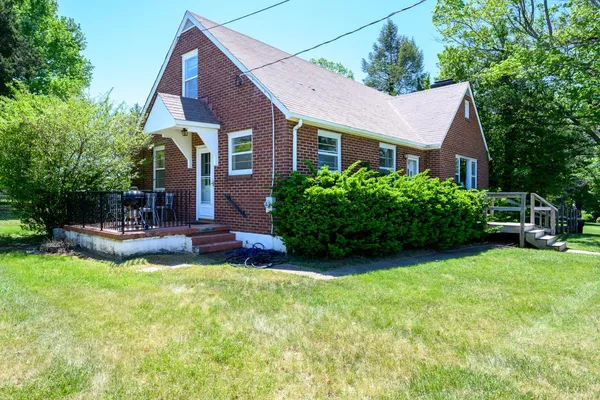 $199,900 | 129 Forbes Street, Madison Heights, VA 24572