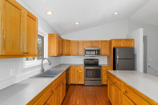 $379,900 | 13875 Rolling Creek Drive, Lowell, MI 49331