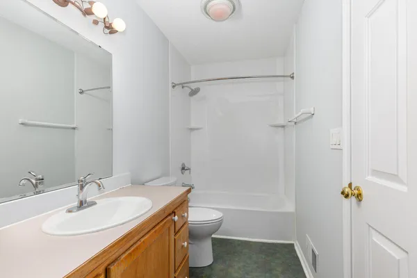 $379,900 | 13875 Rolling Creek Drive, Lowell, MI 49331