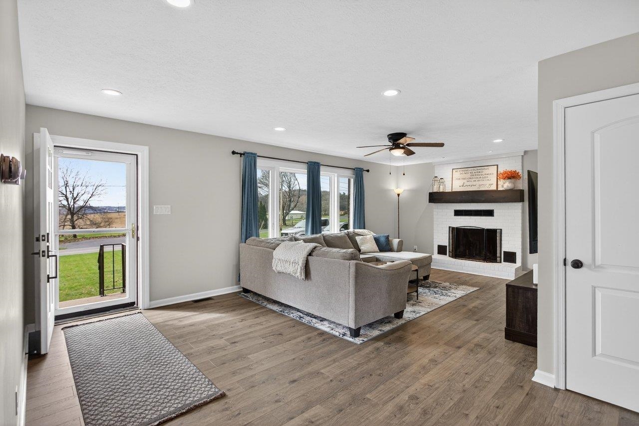 1258 Longs Pump Road Harrisonburg, VA 22802 - Photo 5 of 49