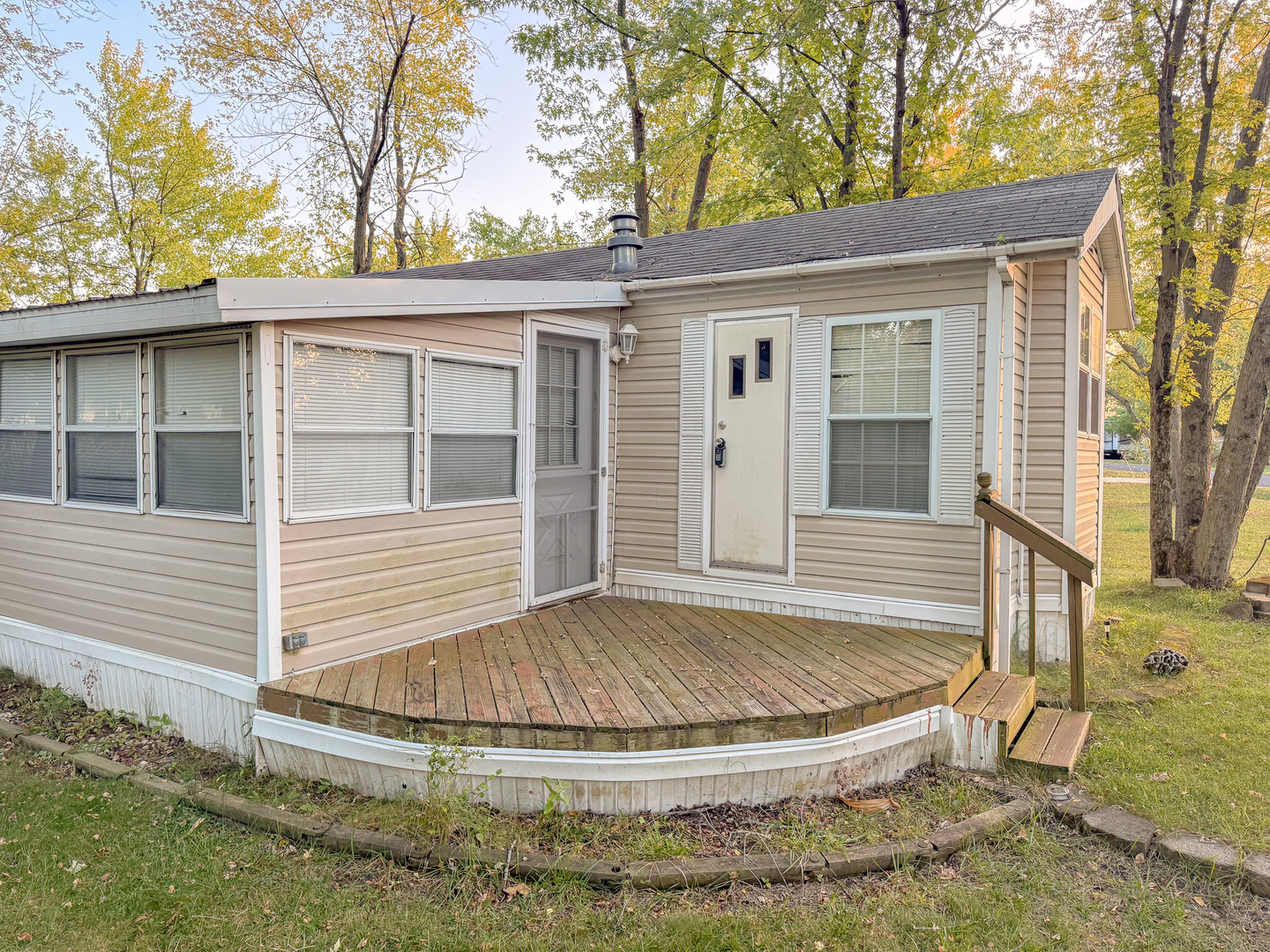29-140 Woodhaven Sublette, IL 61367 - Photo 2 of 20 a view of a house with backyard