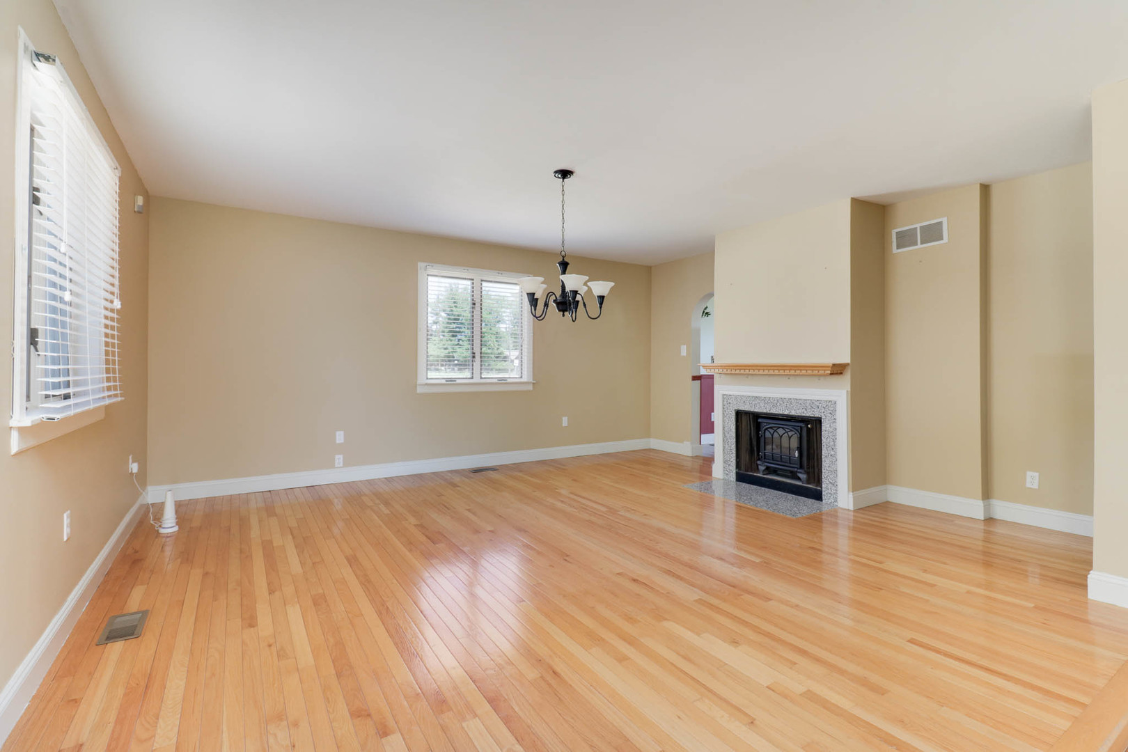 409 Woodrig Road Bloomington, IL 61704 - Photo 18 of 44
