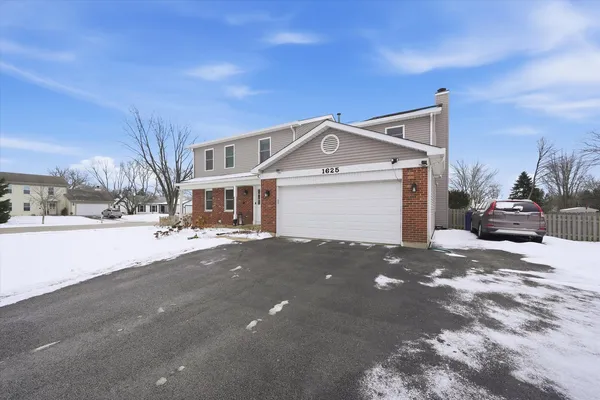 $454,999 | 1625 Powder Horn Drive, Algonquin, IL 60102