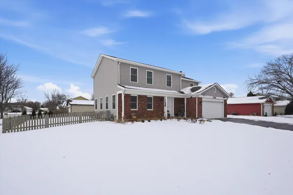 $454,999 | 1625 Powder Horn Drive, Algonquin, IL 60102