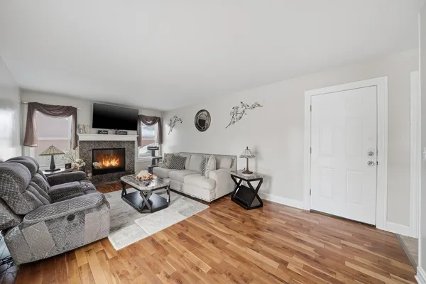 $454,999 | 1625 Powder Horn Drive, Algonquin, IL 60102