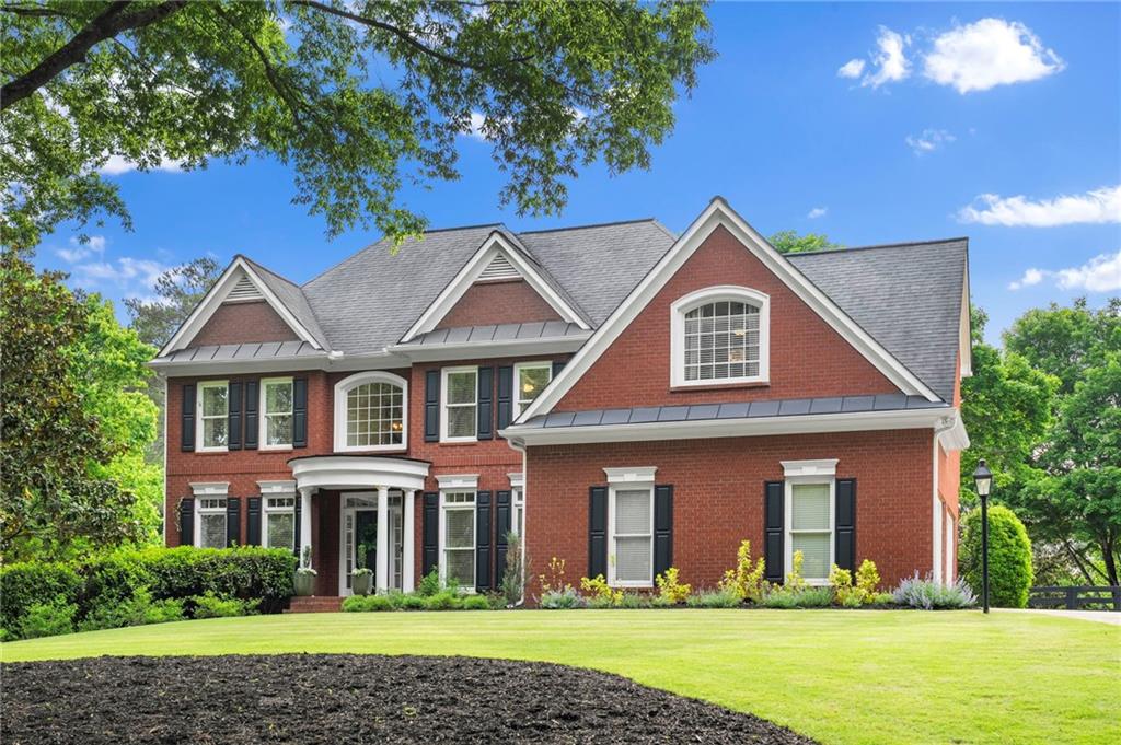 210 Hamilton Way Roswell, GA 30075 - Photo 3 of 67