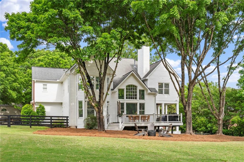 210 Hamilton Way Roswell, GA 30075 - Photo 5 of 67