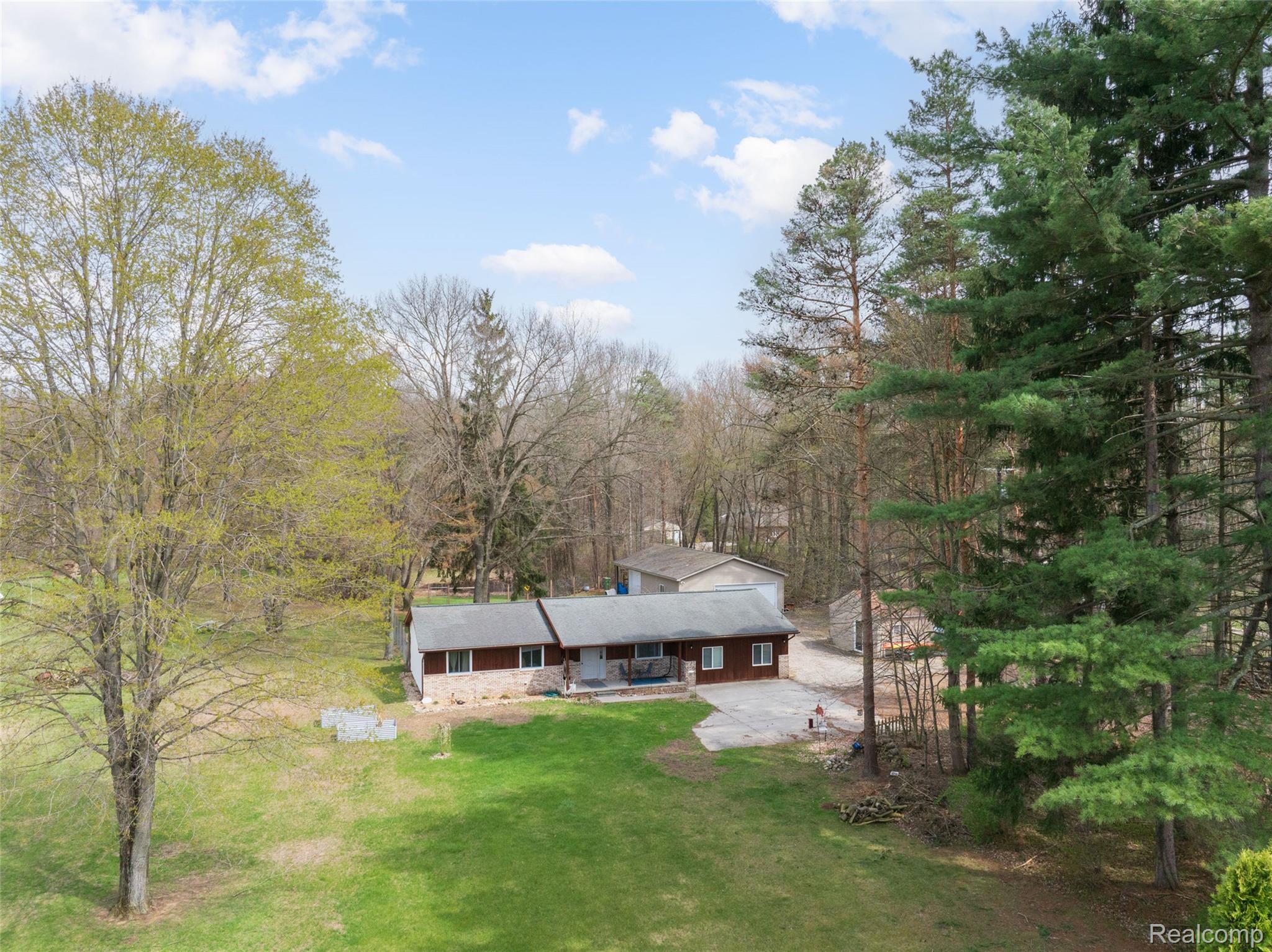 8639 Stone Road Algonac, MI 48001 - Photo 25 of 31 Aerial view of property and surrounding area