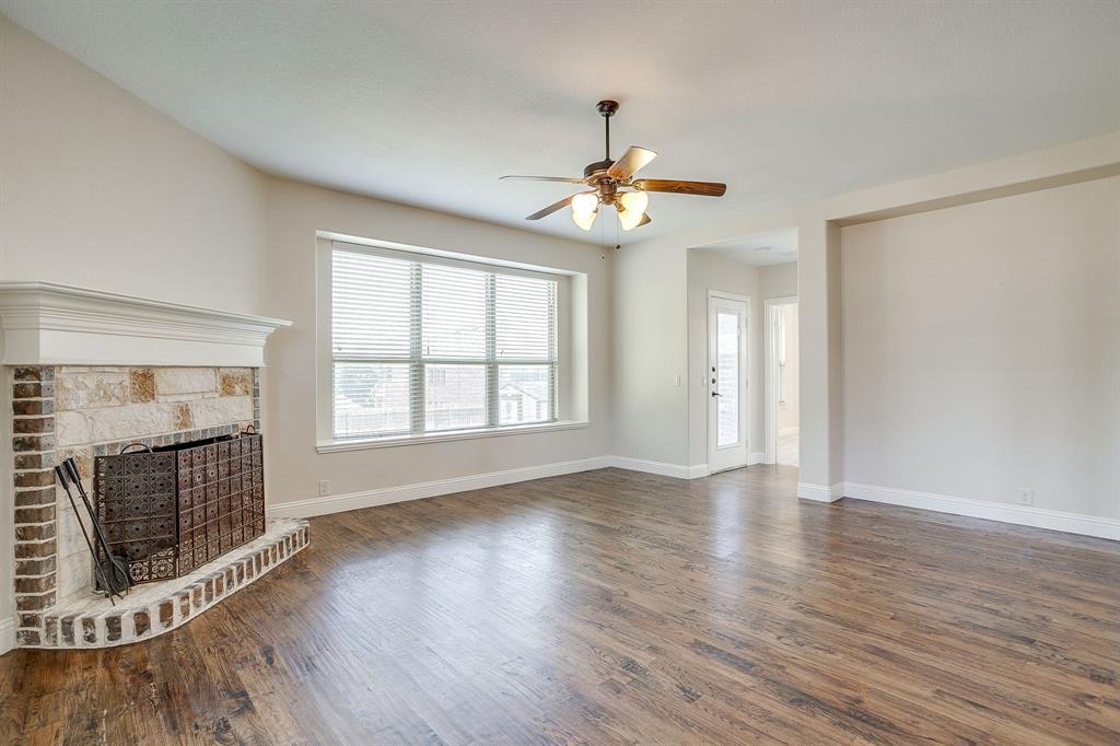 1109 Garden Ridge Drive Burleson, TX 76028 - Photo 12 of 36