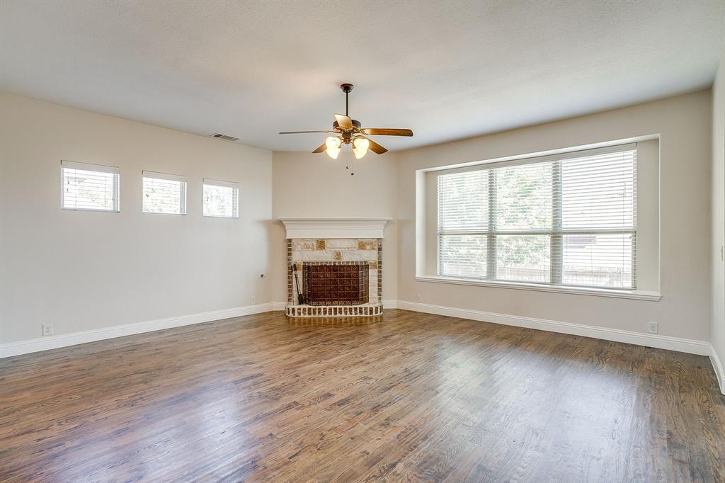 1109 Garden Ridge Drive Burleson, TX 76028 - Photo 13 of 36