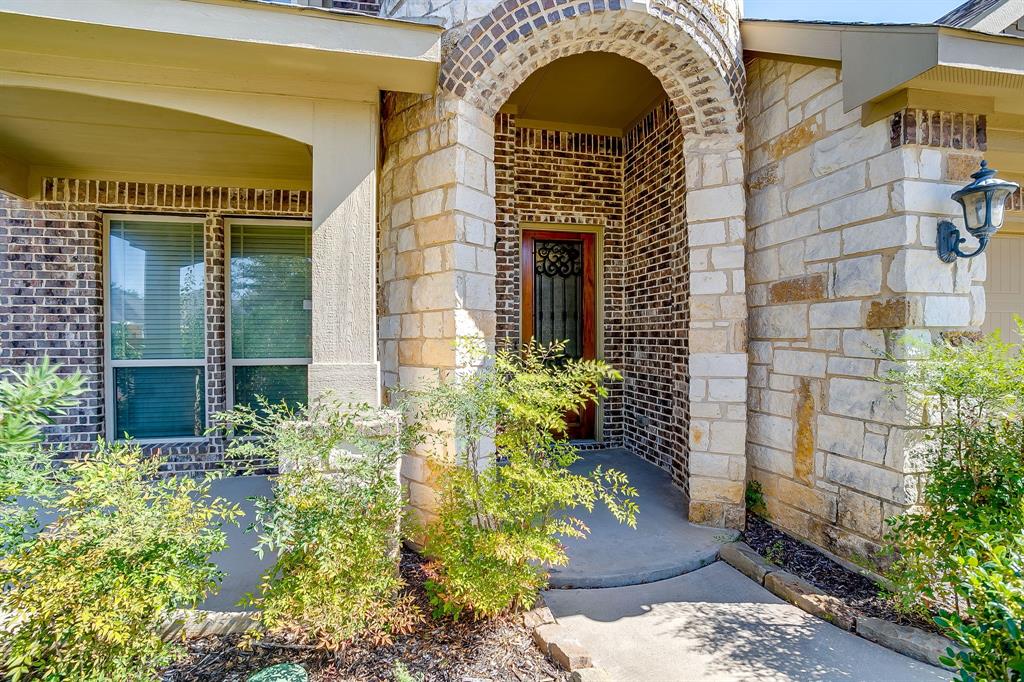 1109 Garden Ridge Drive Burleson, TX 76028 - Photo 2 of 36